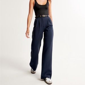 Abercrombie Sloane Tailored Pant size 36/22 SHORT